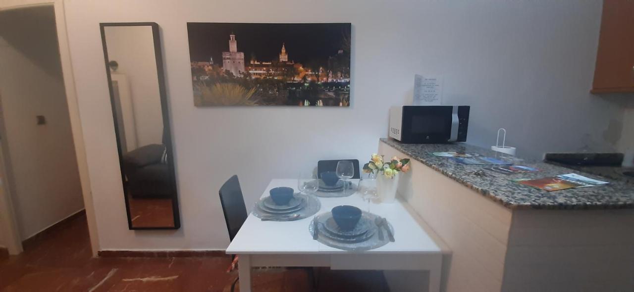 Apartamento Descalzos Sevilla Bagian luar foto