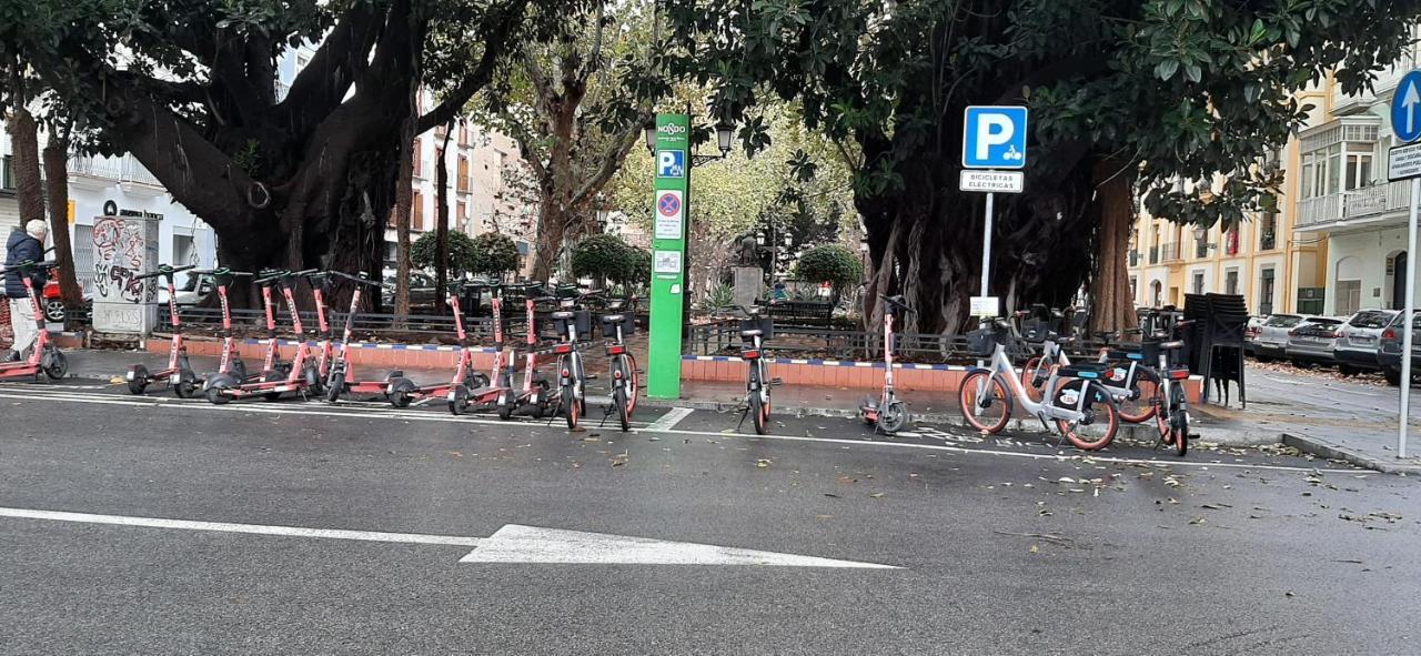 Apartamento Descalzos Sevilla Bagian luar foto
