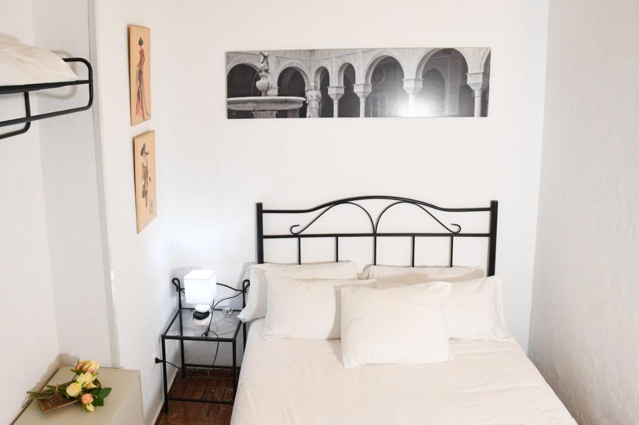 Apartamento Descalzos Sevilla Bagian luar foto